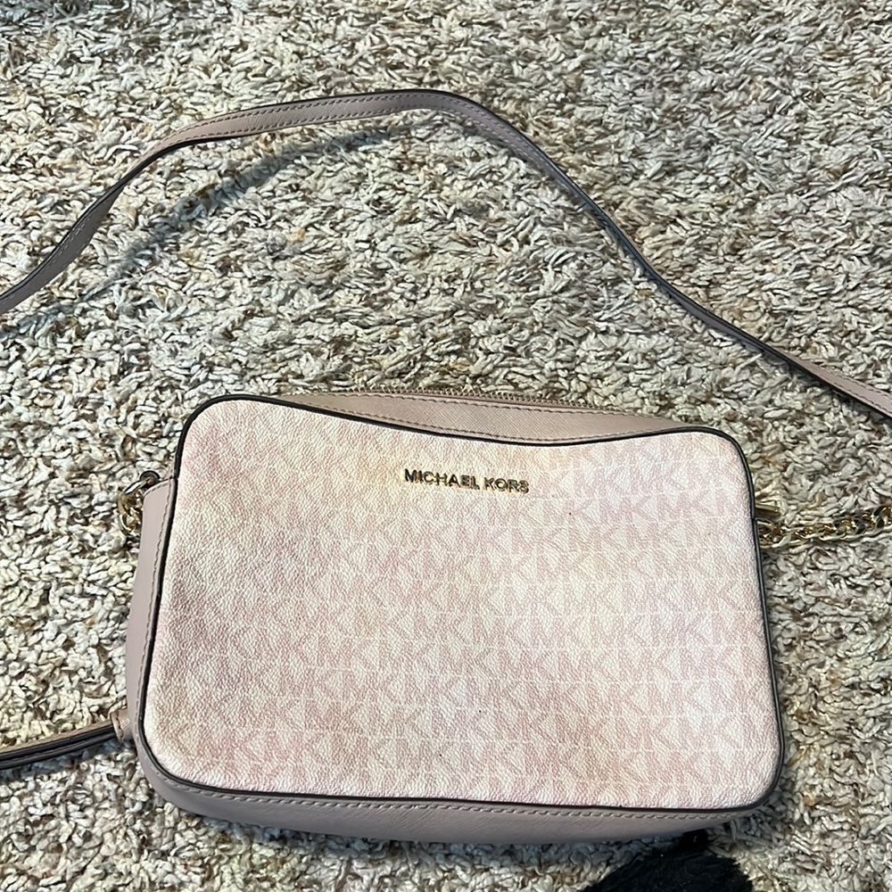 Michael Kors light pink crossbody